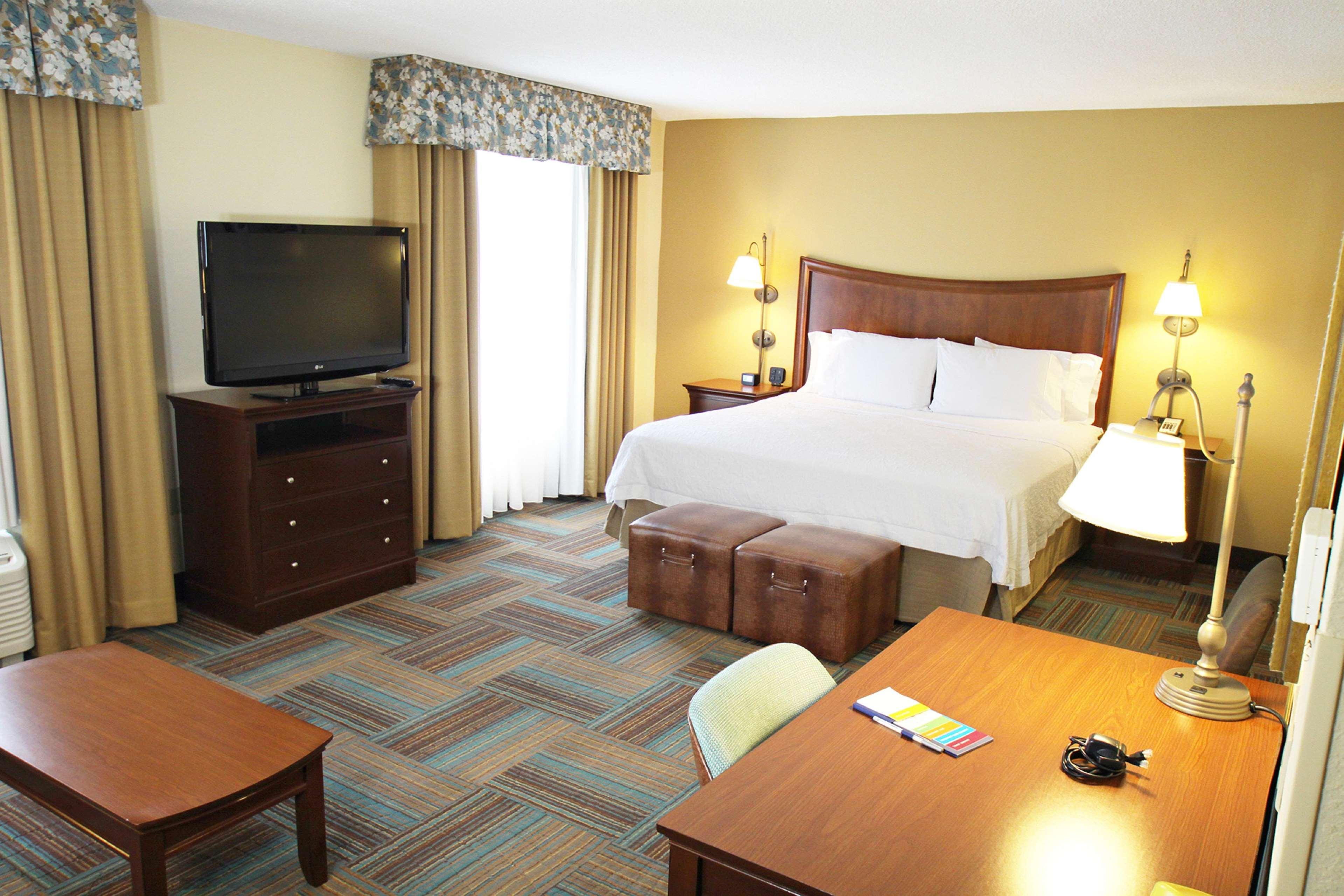 Hampton Inn & Suites Fort Myers-Colonial Boulevard Exterior foto