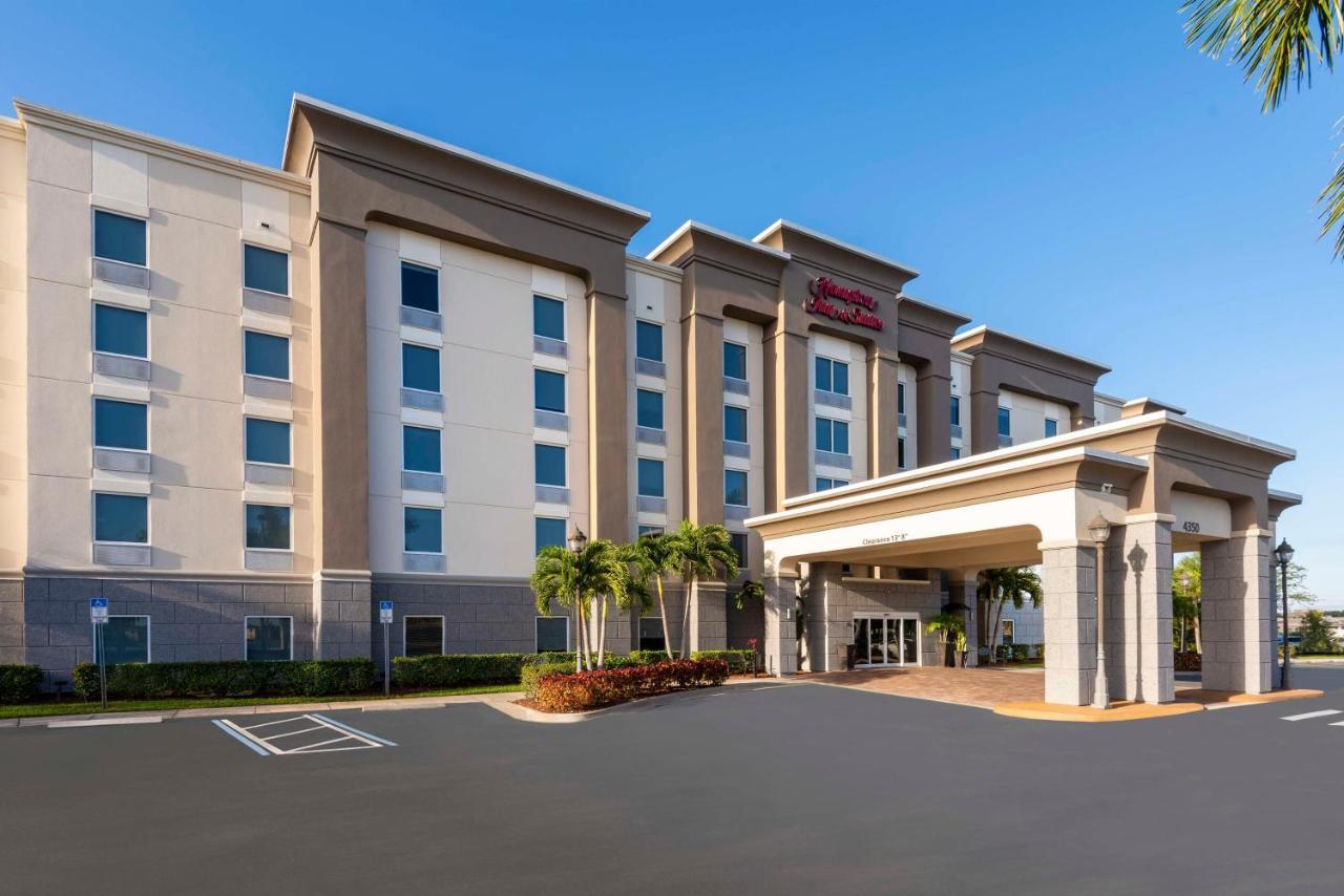 Hampton Inn & Suites Fort Myers-Colonial Boulevard Exterior foto